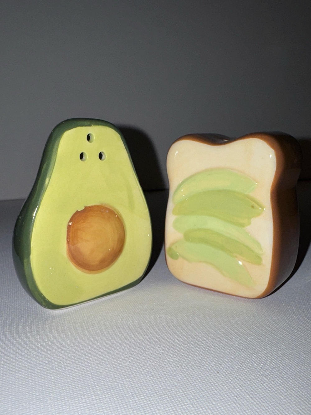 Ceramic Salt & Pepper Shakers Avocado & Toast Set - Picture 2 of 3